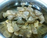 凍らせた玉コンニャクで焼き肉のミノ風炒め作り方1写真