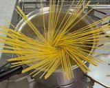 鮭と舞茸の焦がしバター醤油パスタ♪作り方1写真