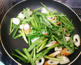 超簡単♪ちくわとにらと卵の炒め物作り方5写真