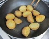 じゃがいもと鶏手羽の照り煮作り方4写真