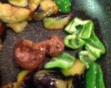 味噌でこっくり！ナスとピーマンの油炒め作り方4写真
