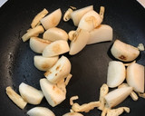 かぶと豚こま肉と油揚げのごま味噌炒め！作り方3写真
