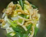 白菜の味噌汁♪レンチンで甘く♪作り方2写真
