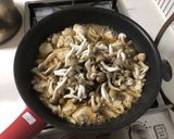 鶏むね肉としめじのピリ辛炒め煮作り方4写真