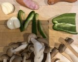 粗挽きソーセージの醤油味スパゲティ作り方1写真