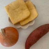 さつま芋と玉葱の味噌汁【コク旨ポイントあり】作り方1写真