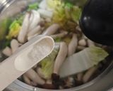 生姜が決め手♡あったか白菜ときのこの汁物作り方4写真