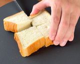 1枚のパンで4個も‼️【節約チームドッグ】作り方1写真