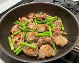 アスパラと鶏もも肉の塩麹炒め作り方9写真