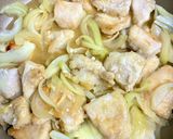 鶏肉とブロッコリーの豆乳胡麻味噌煮込み♪作り方4写真