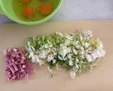 簡単お昼ごはん♪うちのチャーハン作り方1写真