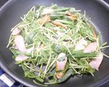 簡単！ニラ玉☆豆苗シャウエッセン作り方4写真