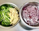 水菜と玉ねぎのサラダ〜カリカリ油揚げ乗せ作り方1写真