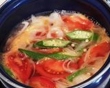 夏だから超簡単トマトとオクラの味噌汁作り方2写真