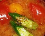 夏だから超簡単トマトとオクラの味噌汁作り方4写真