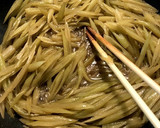 我が家の定番！フキの油炒め作り方4写真