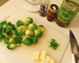 芽キャベツとアンチョビのオリーブ炒め作り方1写真
