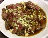 お家で♫にんにくたっぷり牛肉のタタキ作り方5写真
