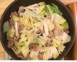 簡単手間なし☆白菜と豚バラ肉のおかか炒め作り方3写真