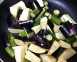 ♪夏を炒めて♪ナスとオクラの満腹味噌炒め作り方5写真
