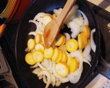 ズッキーニのペペロンチーノ風炒め☆作り方3写真