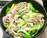ペーストで簡単☆豚野菜のレッドカレー炒め作り方4写真