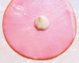 簡単キャラ弁☆カービィのハムおにぎり☆作り方1写真