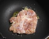 ズッキーニとアボカドと鶏肉のチーズ炒め物作り方3写真