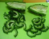 苦くない！　ゴーヤと白菜とツナのサラダ作り方1写真