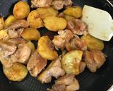 材料2つ時短テクあり！鶏じゃがの甘辛焼き作り方6写真