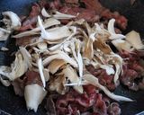 梅ポンでさっぱり！牛肉の炒めもの作り方3写真