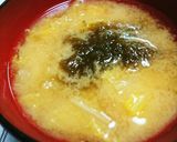 白菜のお味噌汁にとろろ昆布いれちゃおっ♪作り方1写真