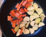 彩り鮮やか☆ジャガイモと豆苗の炒め物☆作り方8写真