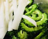 大根追加のキムチ風味ゴーヤーチャンプルー作り方1写真