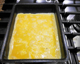 出し巻き玉子とおかか醤油のおにぎらず作り方3写真