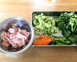 材料少しで簡単！豚バラと青梗菜の簡単炒め作り方2写真