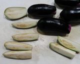 簡単☆麻婆豆腐の素で☆ナス大量消費♪作り方1写真