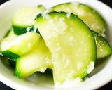 ズッキーニとカニカマの胡麻マヨサラダ作り方9写真
