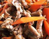 豚肉とにんじんの焼きそば粉末ソース炒め作り方4写真