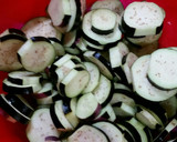 夏が来た！なすとピーマンのごま味噌炒め♫作り方1写真
