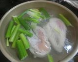 昔の醤油ラーメン　蒸し鶏チャーシュー入り作り方15写真