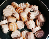 魚肉ソーセージのミートソース炒め作り方1写真