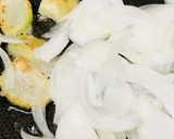 ほっこりニンニクとタマネギの焼きうどん作り方3写真