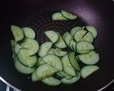 育ちすぎきゅうりの中華炒め作り方2写真