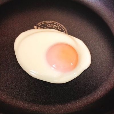 テンプパンでつるんと綺麗な目玉焼き(動画 by misumisu07