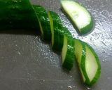 キュウリの飾り切り、木の葉カットです。作り方3写真