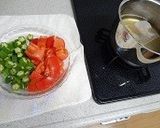 夏お薦めトマトとオクラの味噌汁作り方1写真