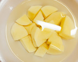 簡単煮込むだけ！手羽元と野菜のトマト煮♪作り方1写真