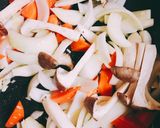 簡単煮込むだけ!手羽元と野菜のトマト煮♪作り方8写真
