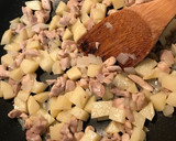 餃子の皮で簡単に☆カレー風味のサモサ作り方8写真
